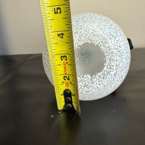 Hqt Handblown Art Glass Snowman with black hat - Picture 7 of 8